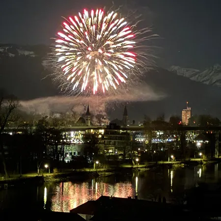 Aareblick 68 Charming With River View 아파트